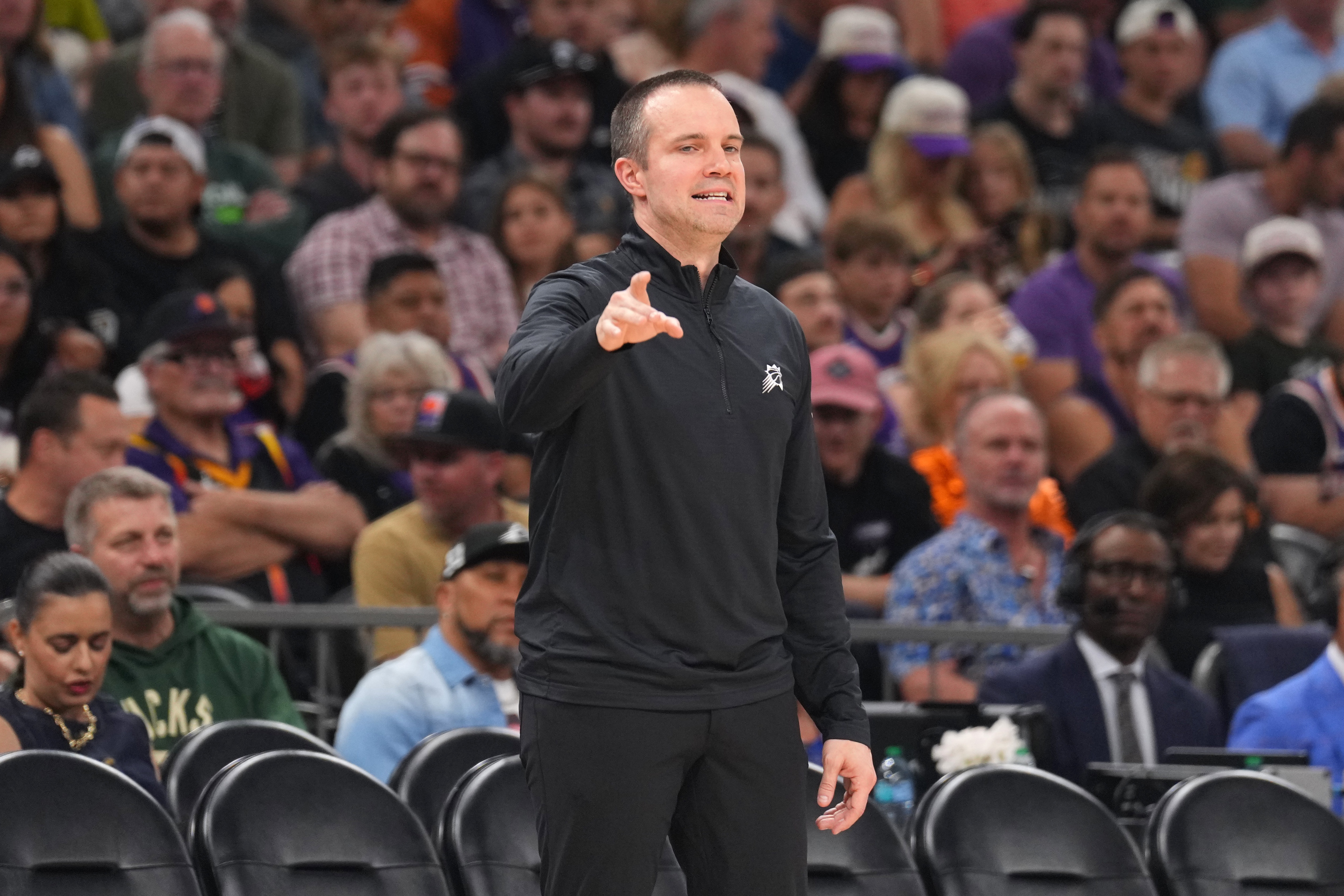 云开体育官网-奥特：大家都在为季后赛冲刺对抗很凶狠 我们必须适应这种节奏